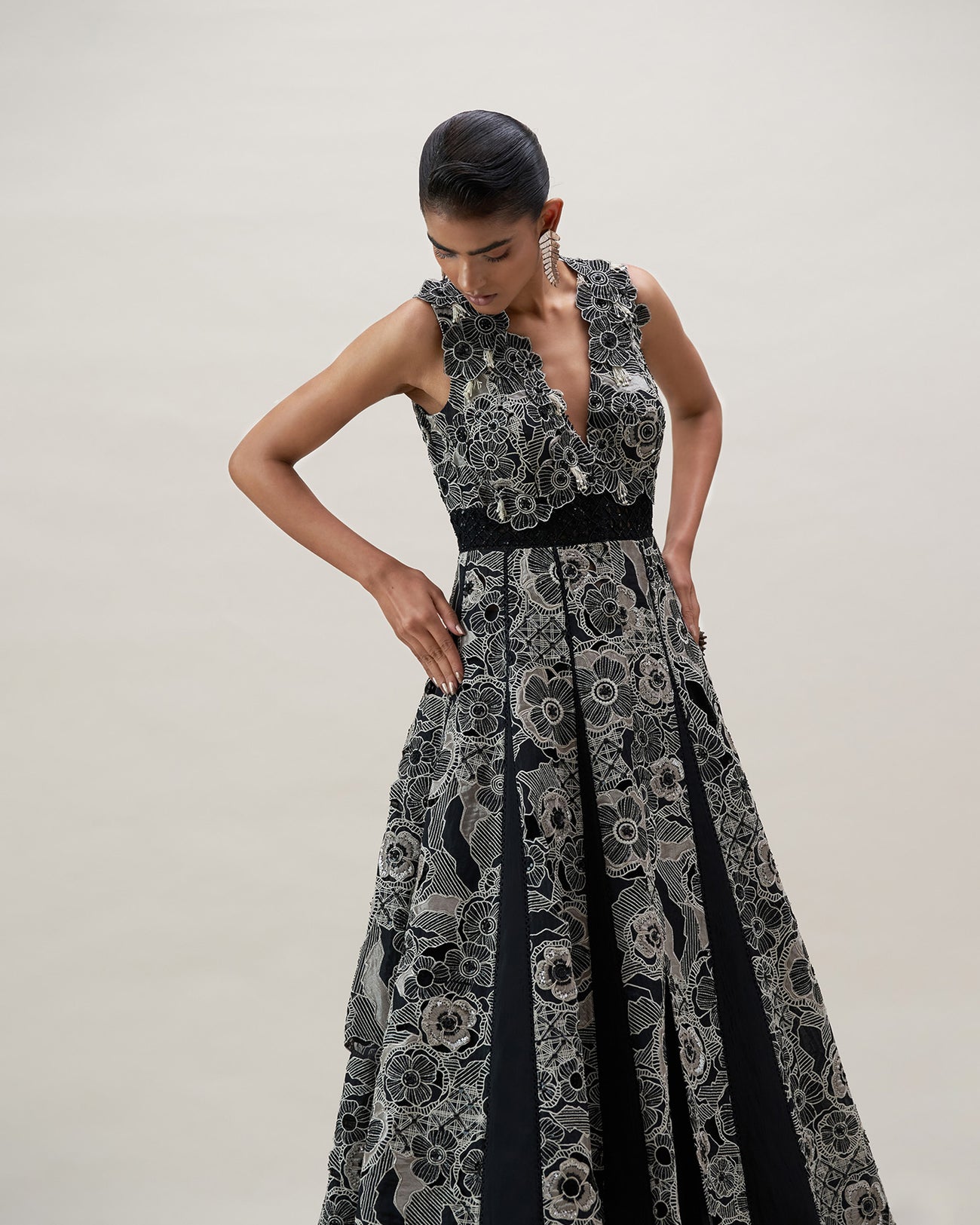 Poppies lattice Panelled Gown