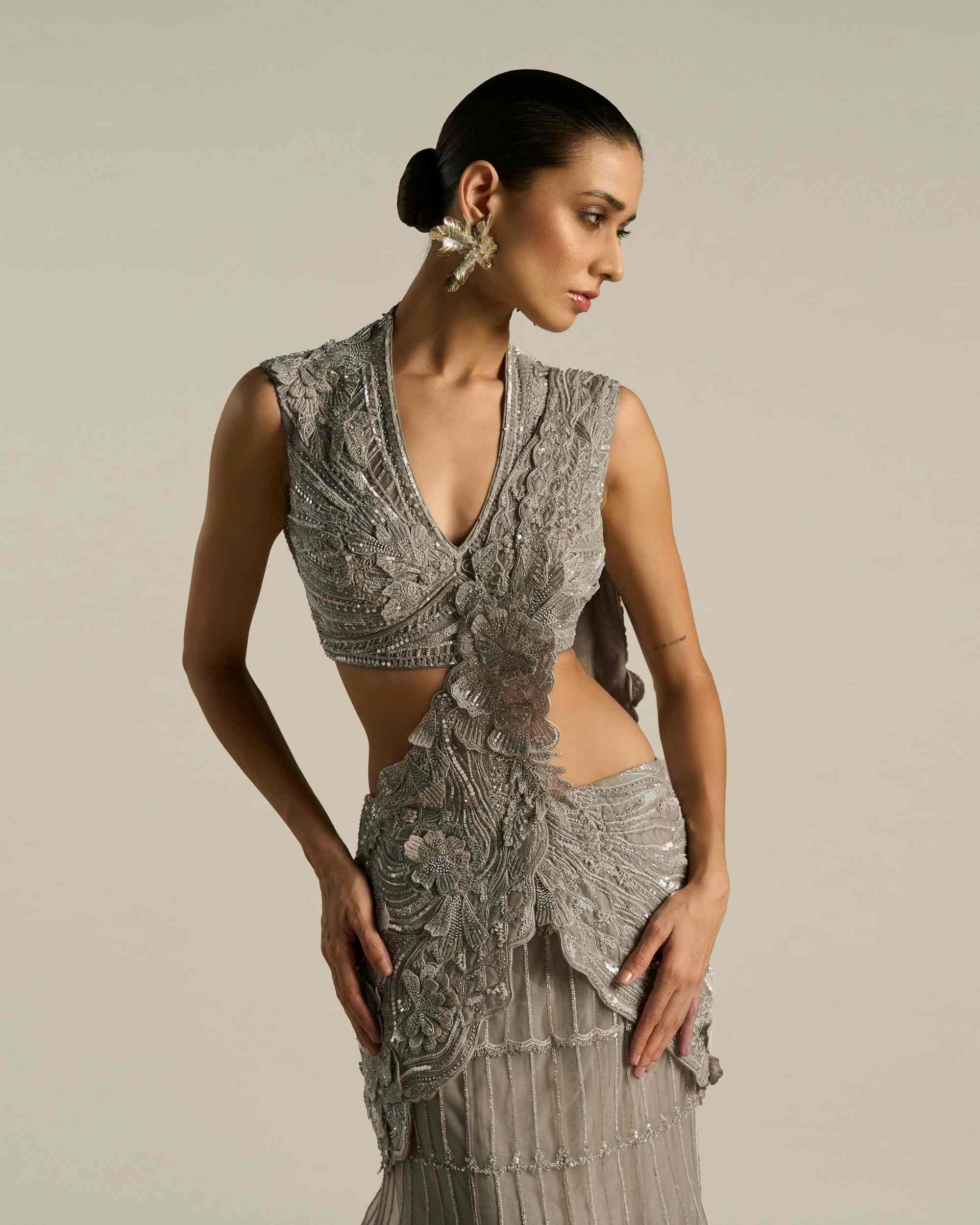 Floral Scallop Stitched Saree